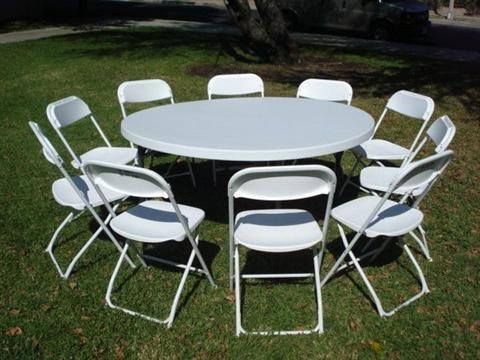 60″ Round Folding Tables
